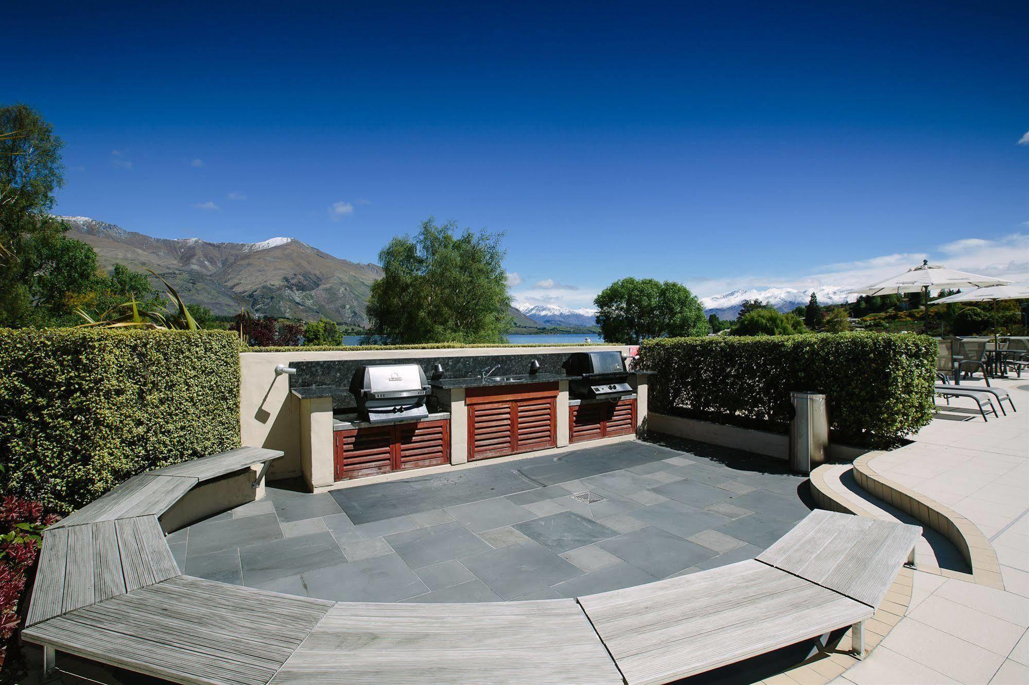Lakeside Apartments Wanaka Buitenkant foto
