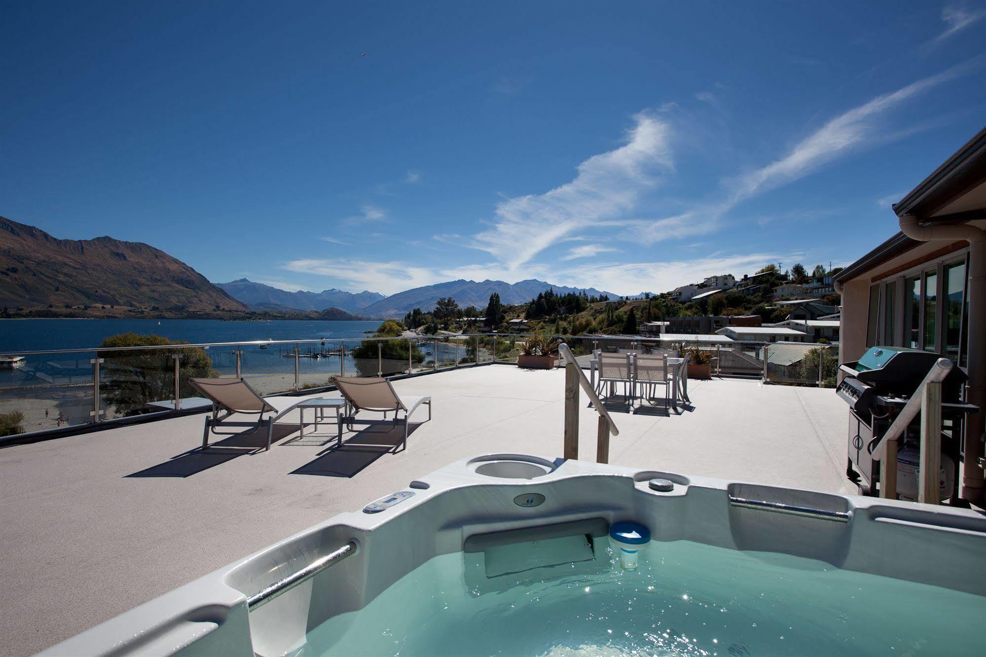 Lakeside Apartments Wanaka Buitenkant foto