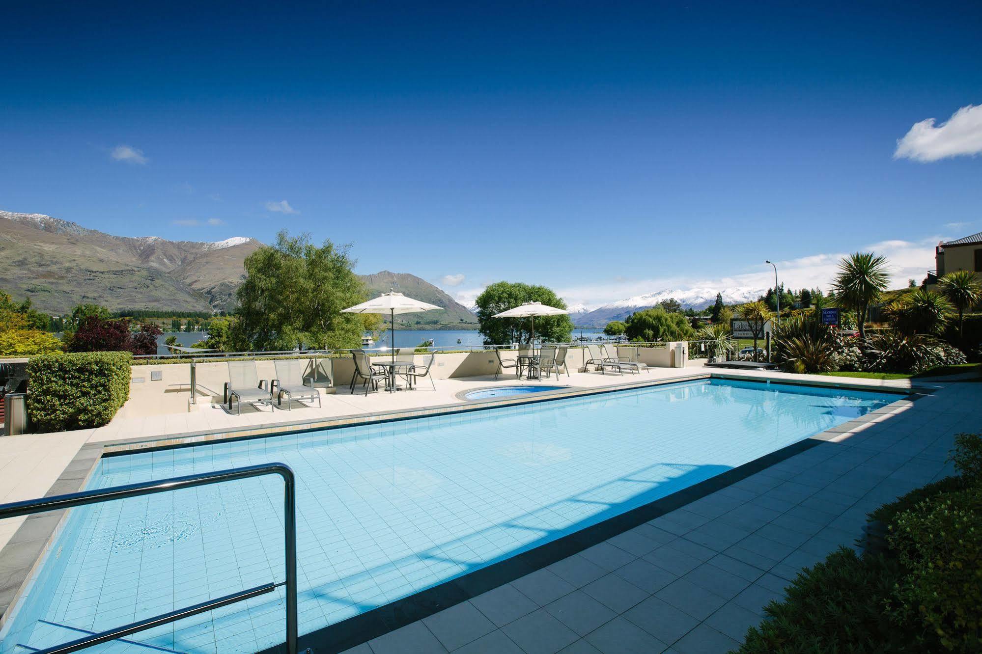 Lakeside Apartments Wanaka Buitenkant foto